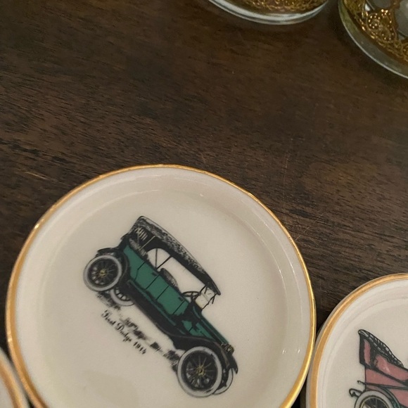 4 very collectible vintage HYALYN mini trinket dishes - Picture 7 of 9